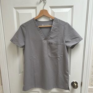 Wearfigs Scrub Set in Cement color